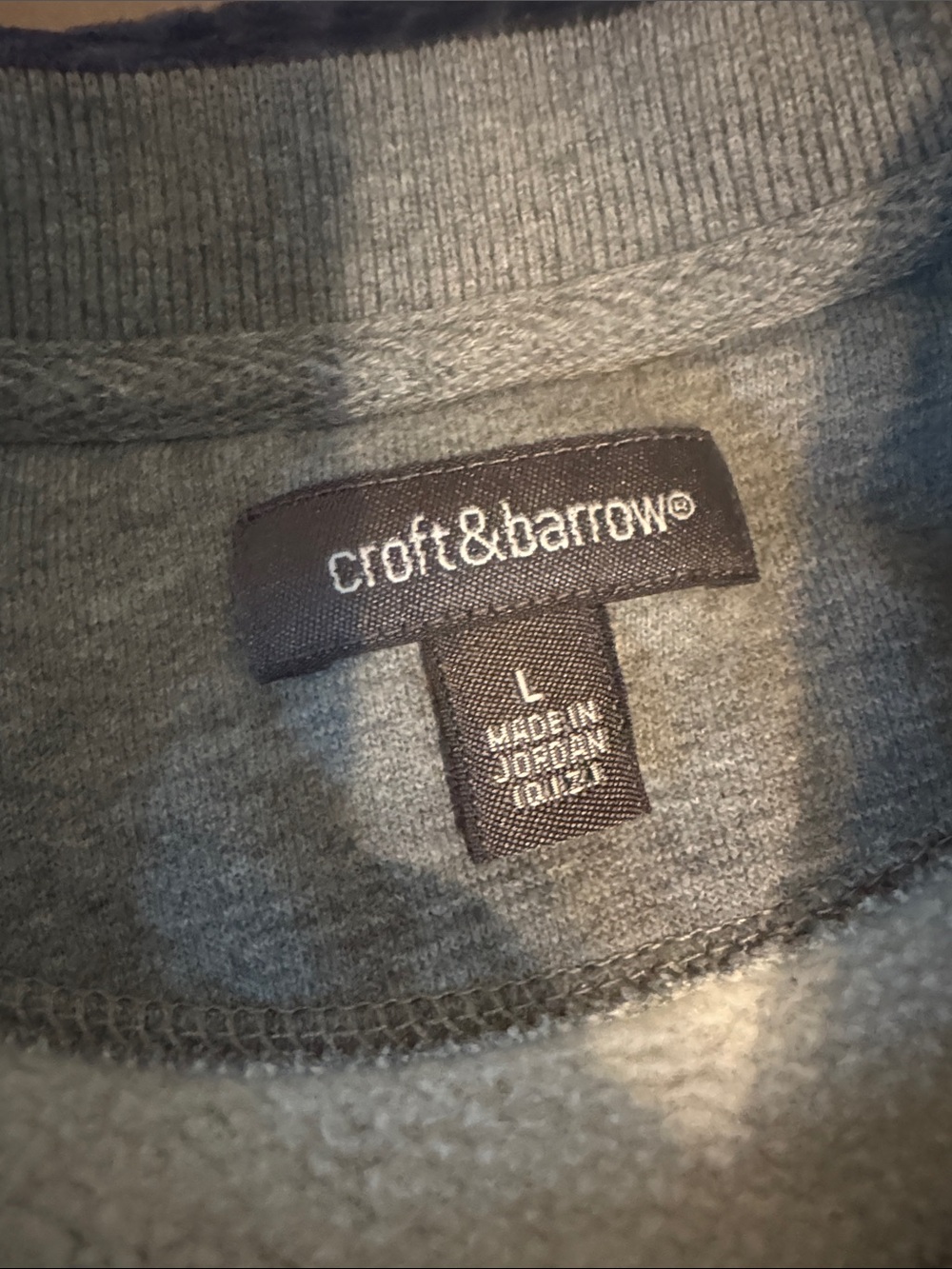 croft & barrow Gray Sweatshirt with Retriever Graphic - Picture 2 of 4